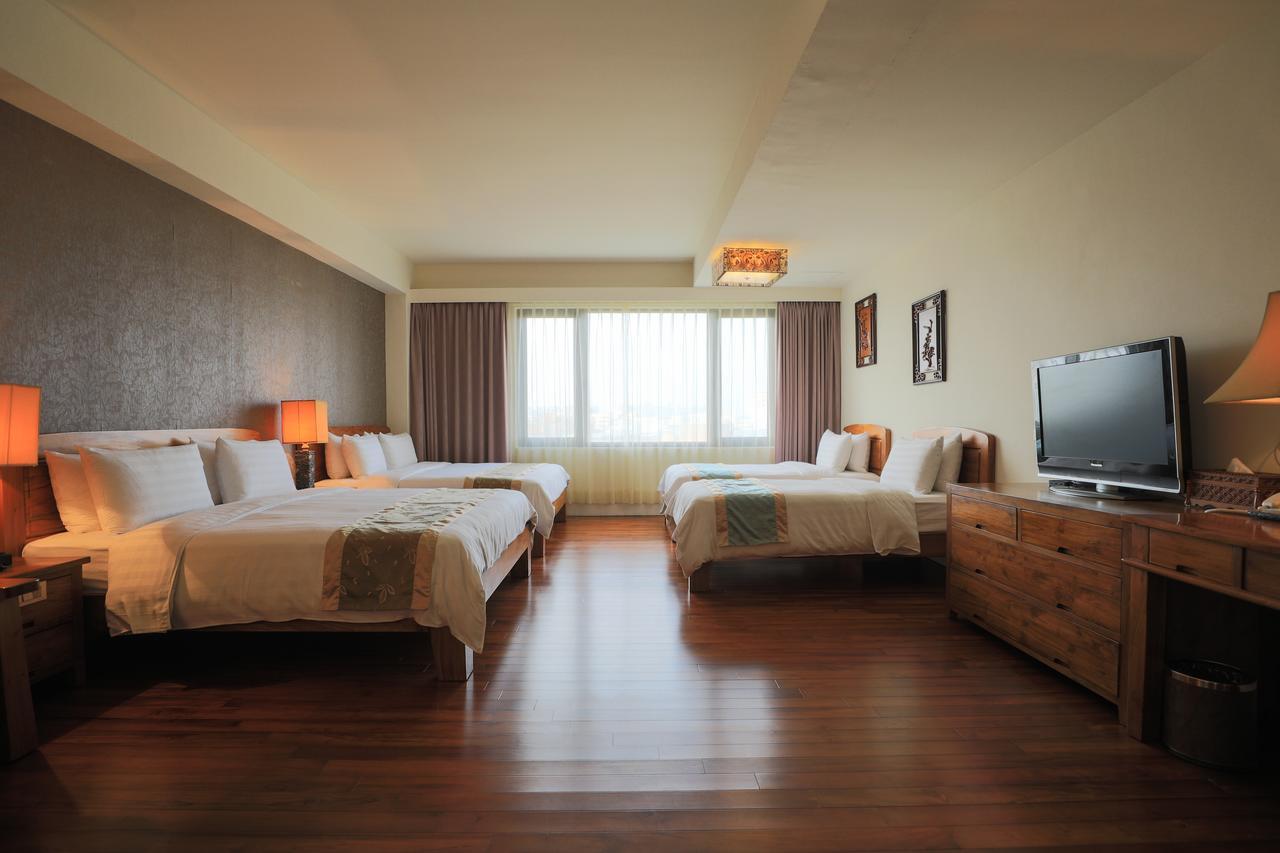 Yentai Hotel Манонг Екстериор снимка